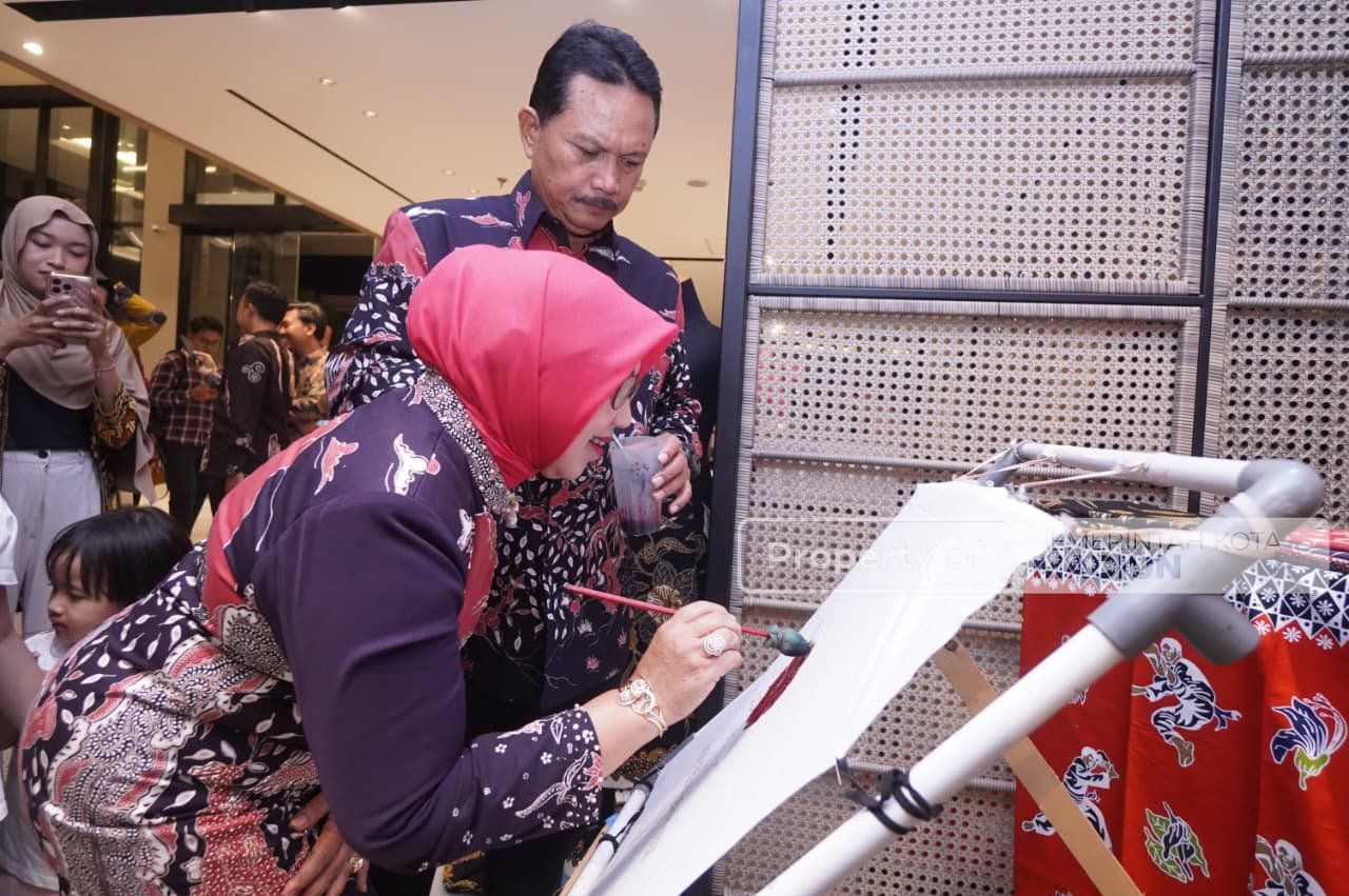 Wali Kota Maidi Hadiri Fashion Show, Apresiasi Desainer dan UMKM Lokal