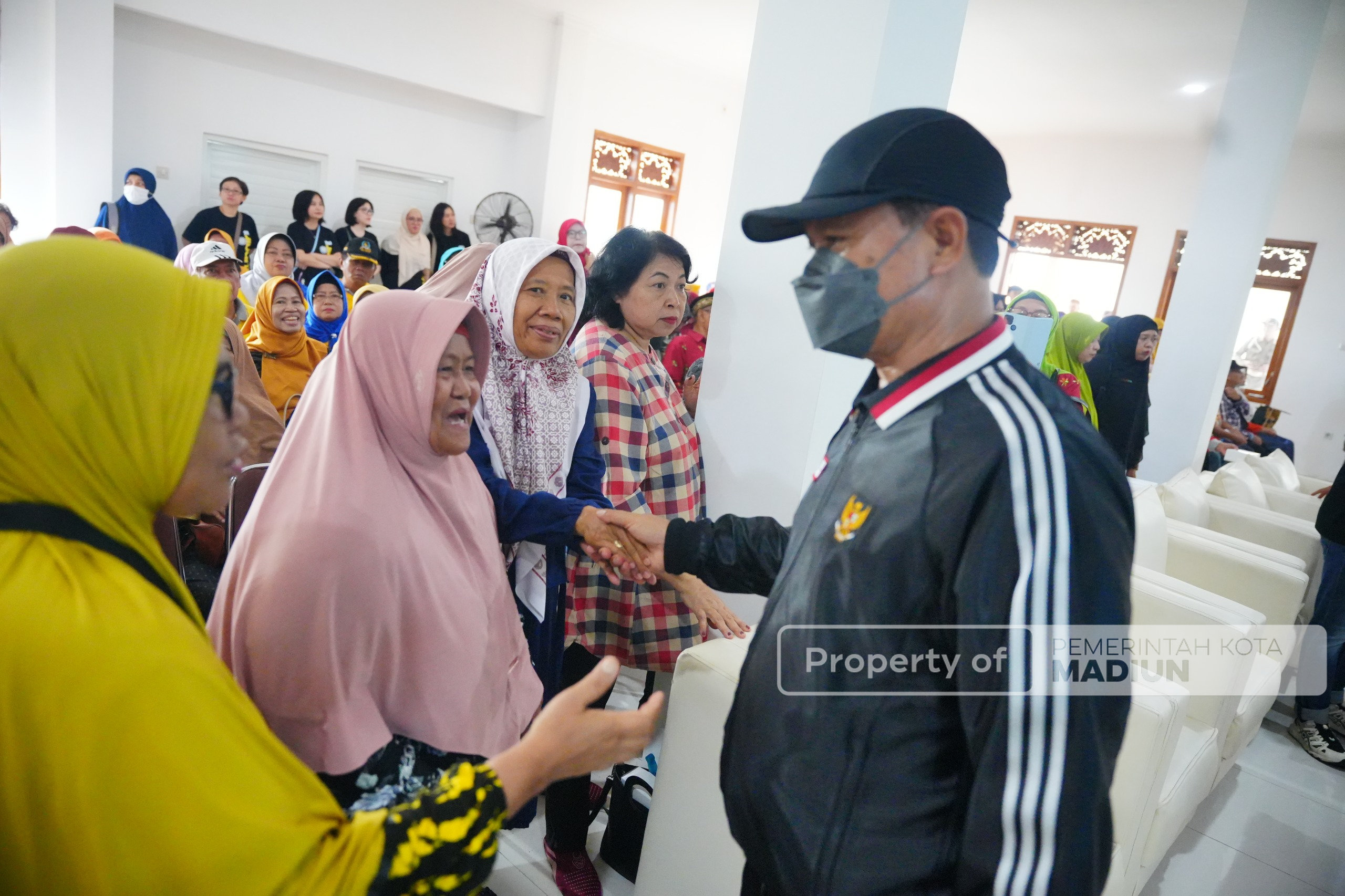 Tim FK Unair Gelar Pengabdian di Pondok Lansia Madiun, Wali Kota Harap Usia Harapan Hidup Capai 80 Tahun