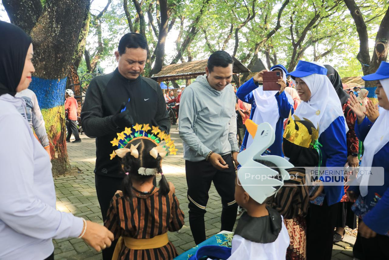 Buka Gebyar Anak PAUD, Wali Kota Madiun Ajak Orang Tua dan Guru Kawal Pertumbuhan Generasi Emas