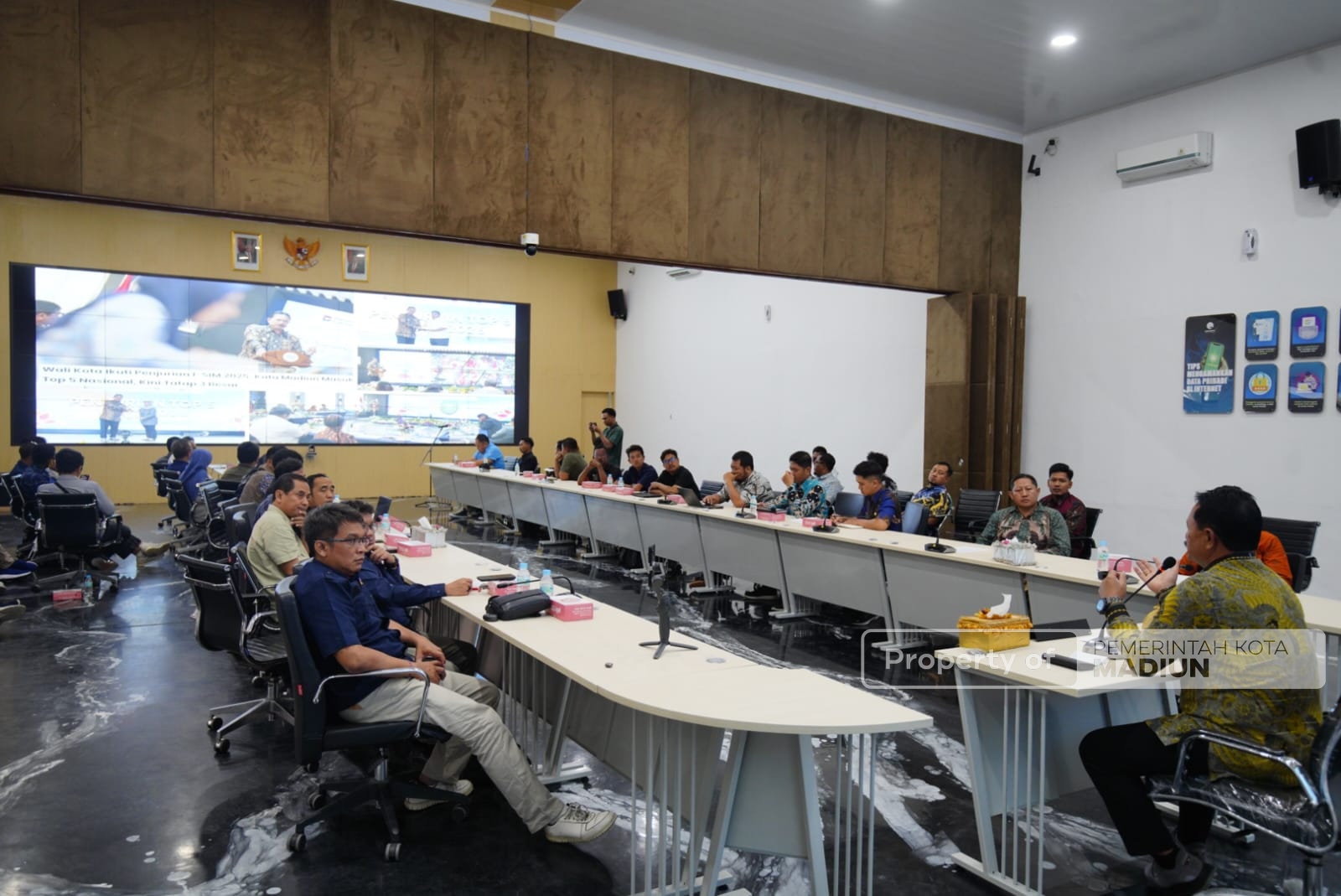 Pihak Provider Dihadirkan, Wali Kota Ingin Penataan Kabel Jalur Atas Disegerakan