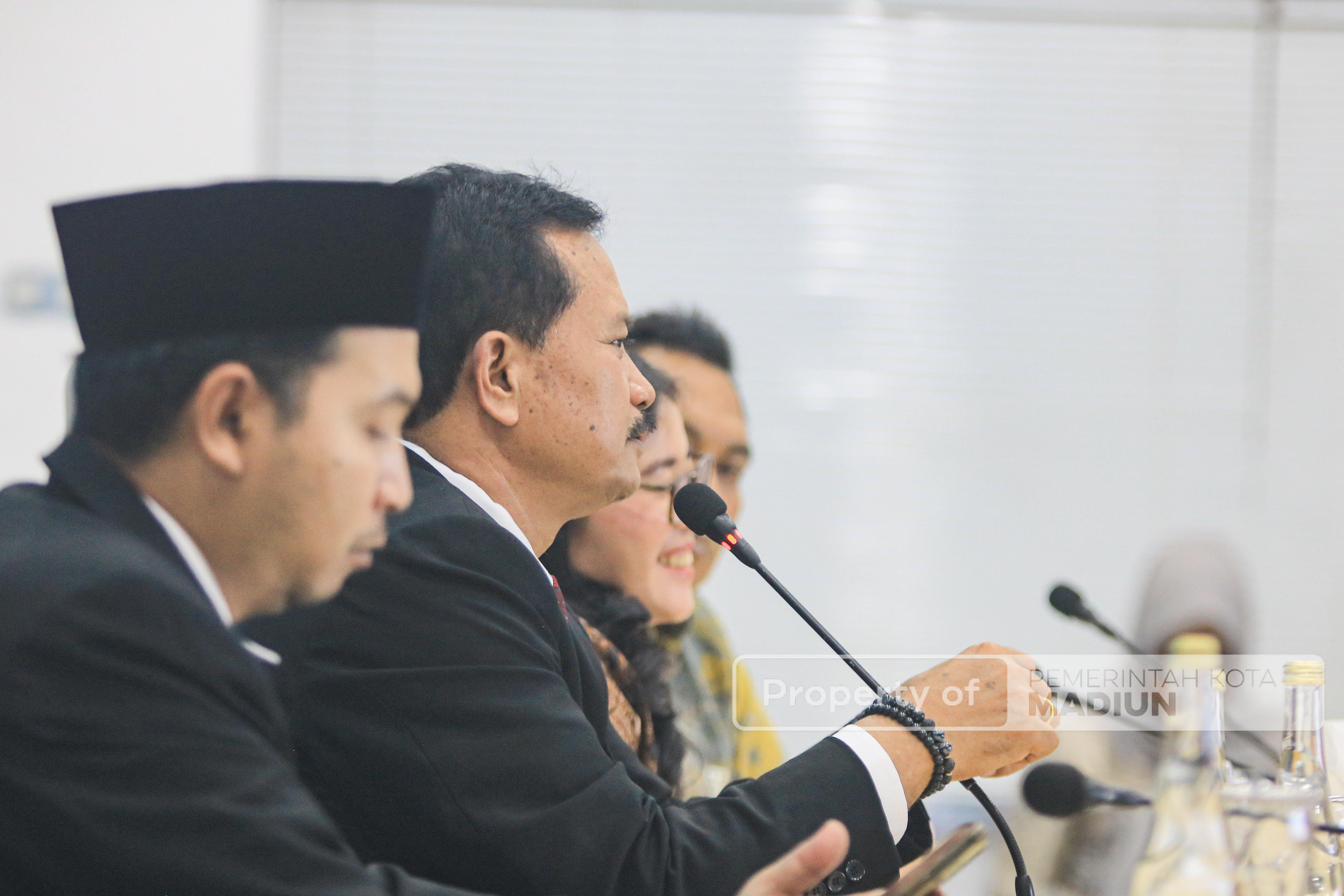Perkuat Literasi Keuangan, Wali Kota Maidi Apresiasi Sinergi OJK dan Pemda