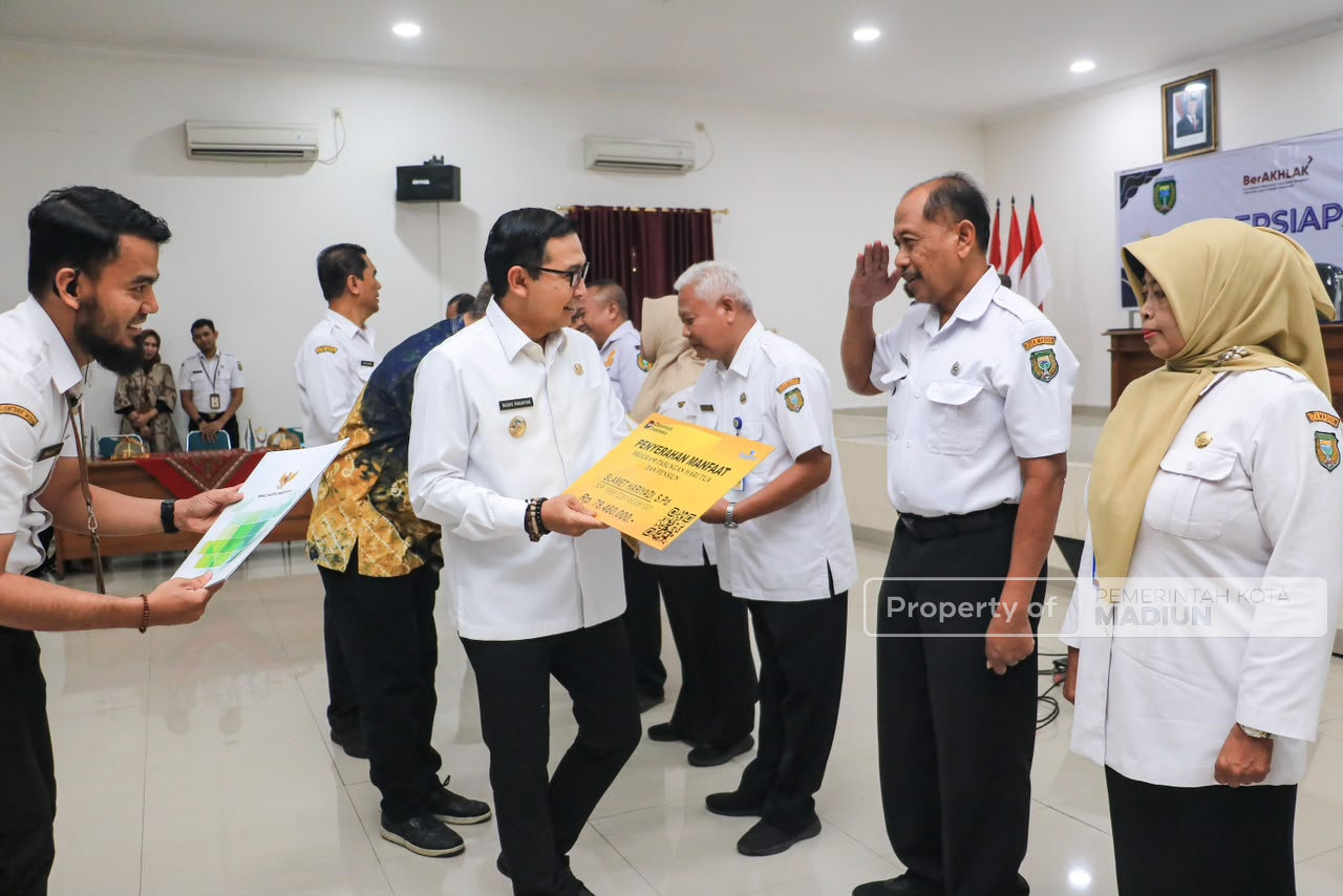 Bekali ASN Jelang Purna Tugas, Plt Wali Kota Madiun: Pengabdian Tidak Berakhir Saat Pensiun