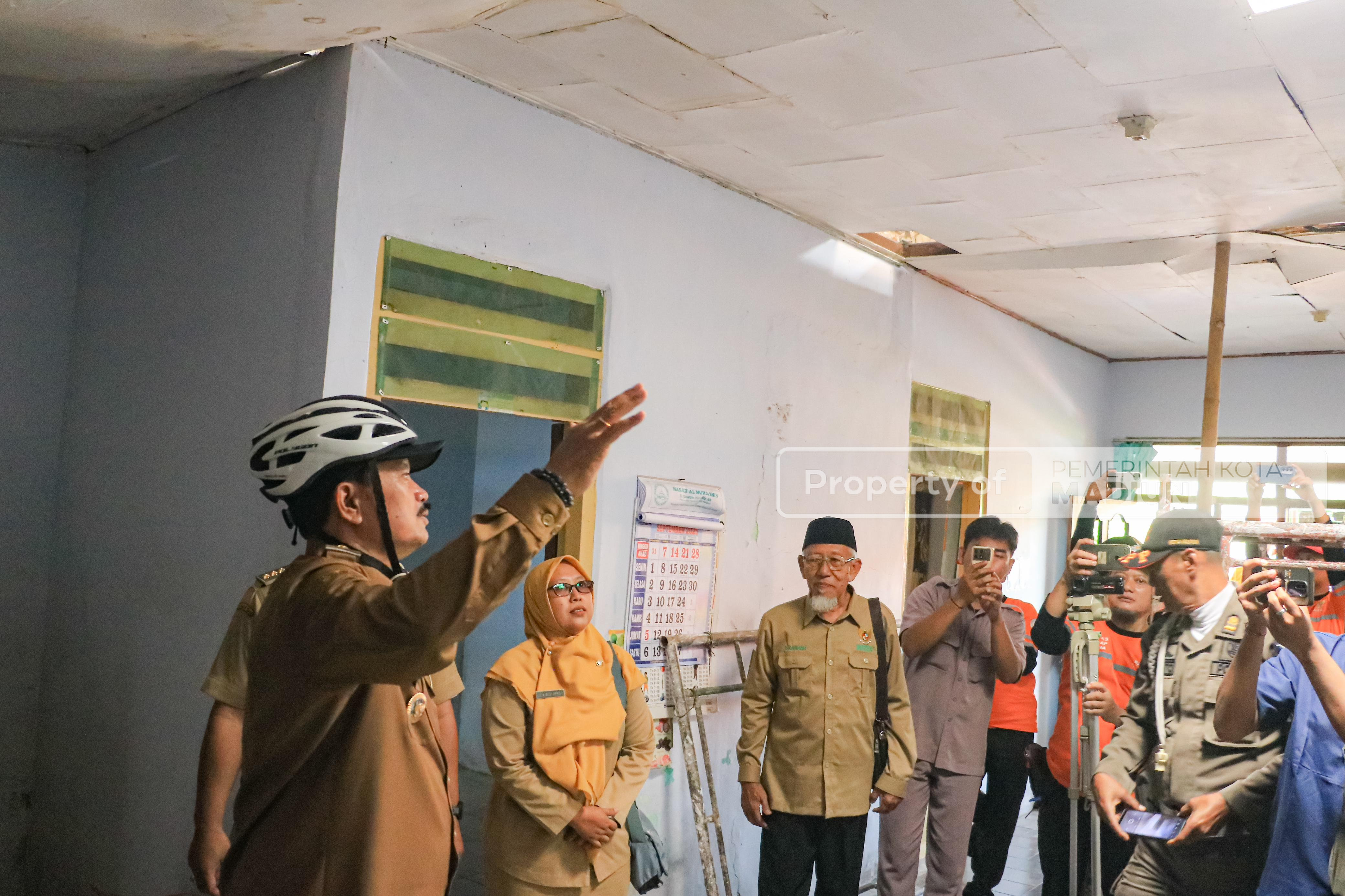 Sinergi Pemkot dan Baznas, Wali Kota Maidi Tinjau Rumah Warga yang Dapat Bantuan Perbaikan