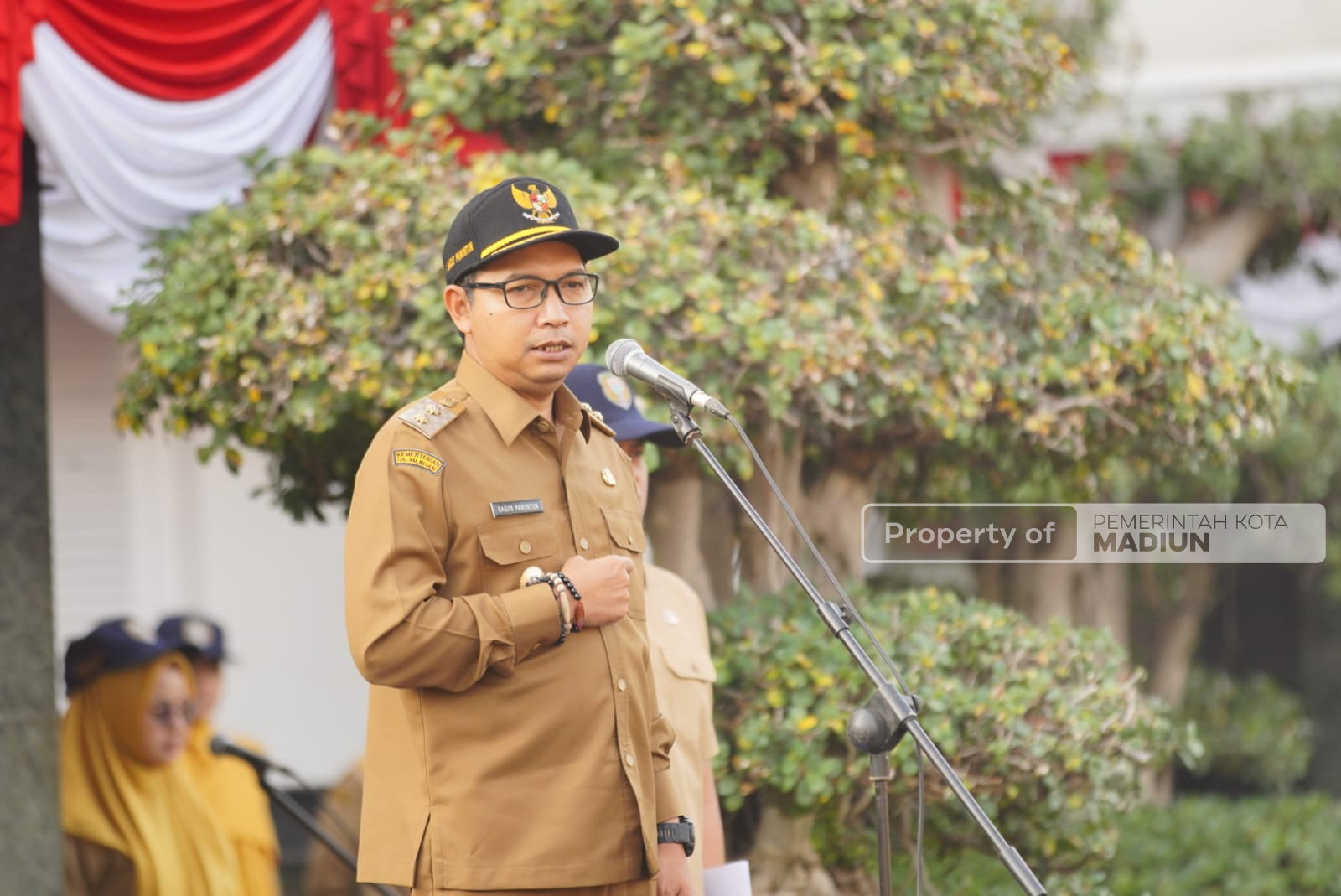 Pemkot Madiun Bakal Bagikan Tiga Ribu Bendera Merah Putih, Simbolis Dilakukan Plt Wali Kota Saat Apel