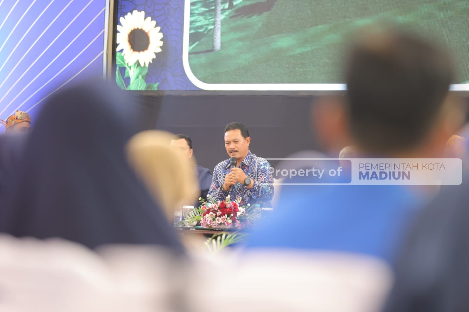 Kembali ke Almamater, Wali Kota Madiun Beri Motivasi di Temu Alumni Unipa Surabaya