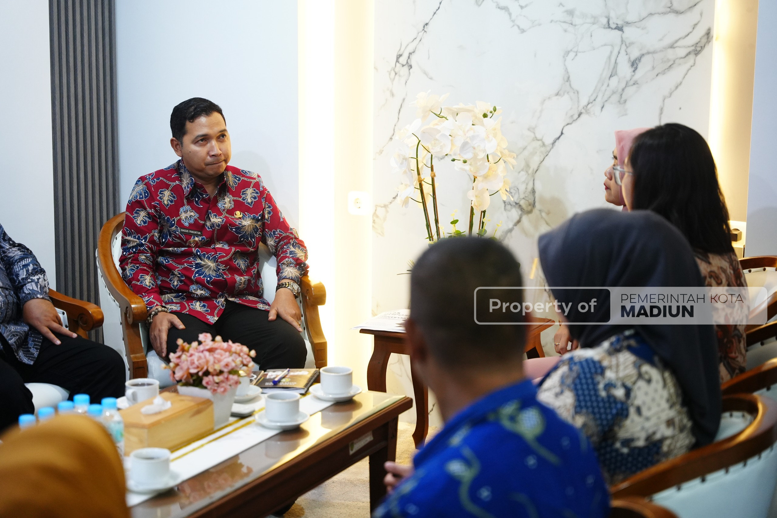 Wawali Madiun Terima Dua Aspirasi Sekaligus, Dorong Ekonomi Kreatif dan Layanan Haji Modern