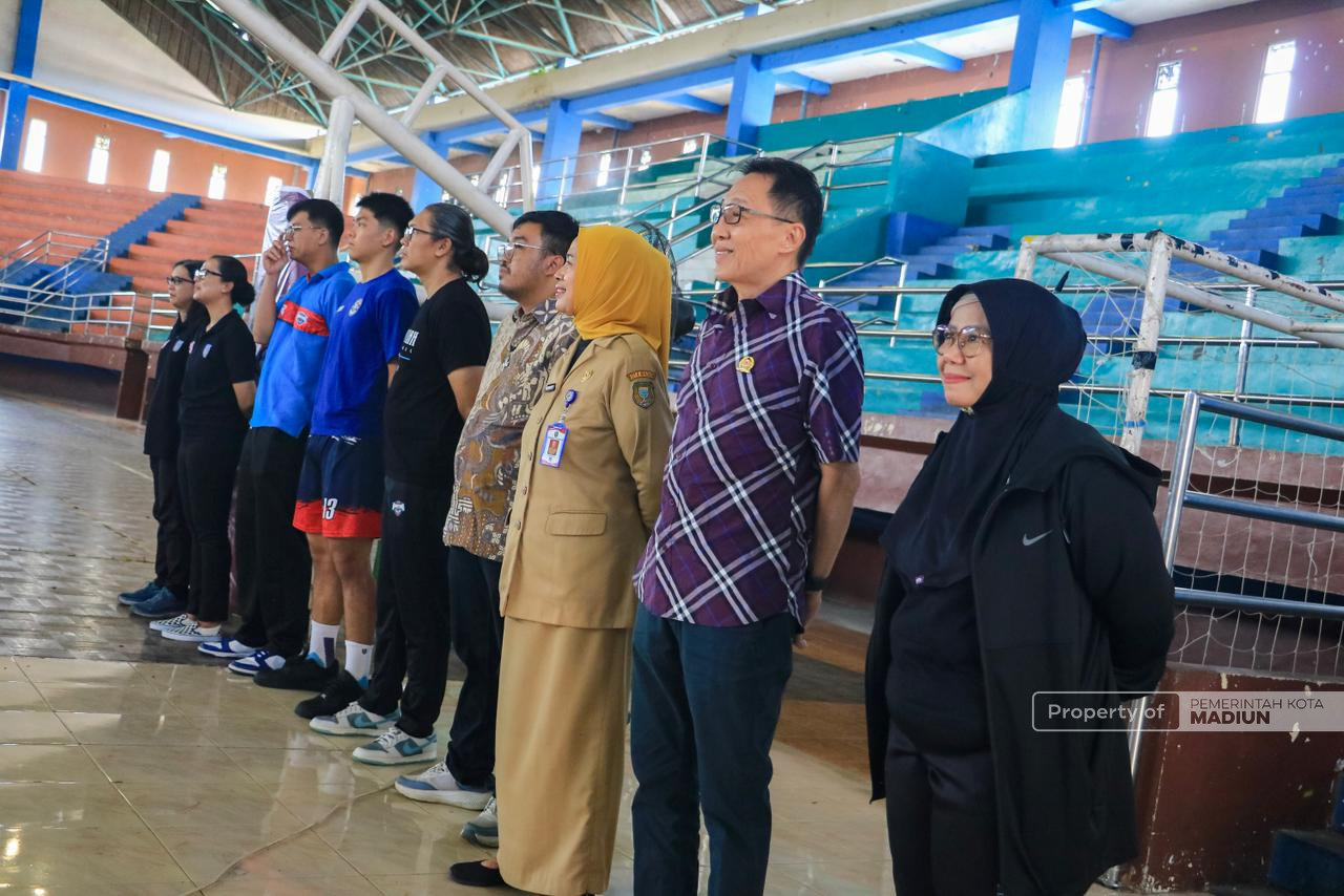Buka Coaching Clinic, Plt Wali Kota Madiun Dorong Guru PJOK Cetak Generasi Sehat Berkarakter