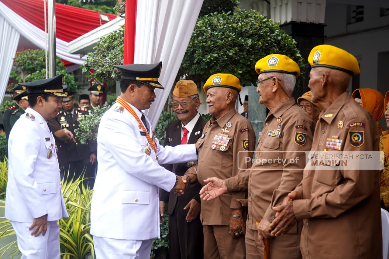 Pimpin Apel Hari Pahlawan, Wali Kota Harap Semangat Pejuang Terus Hidup di Kota Madiun