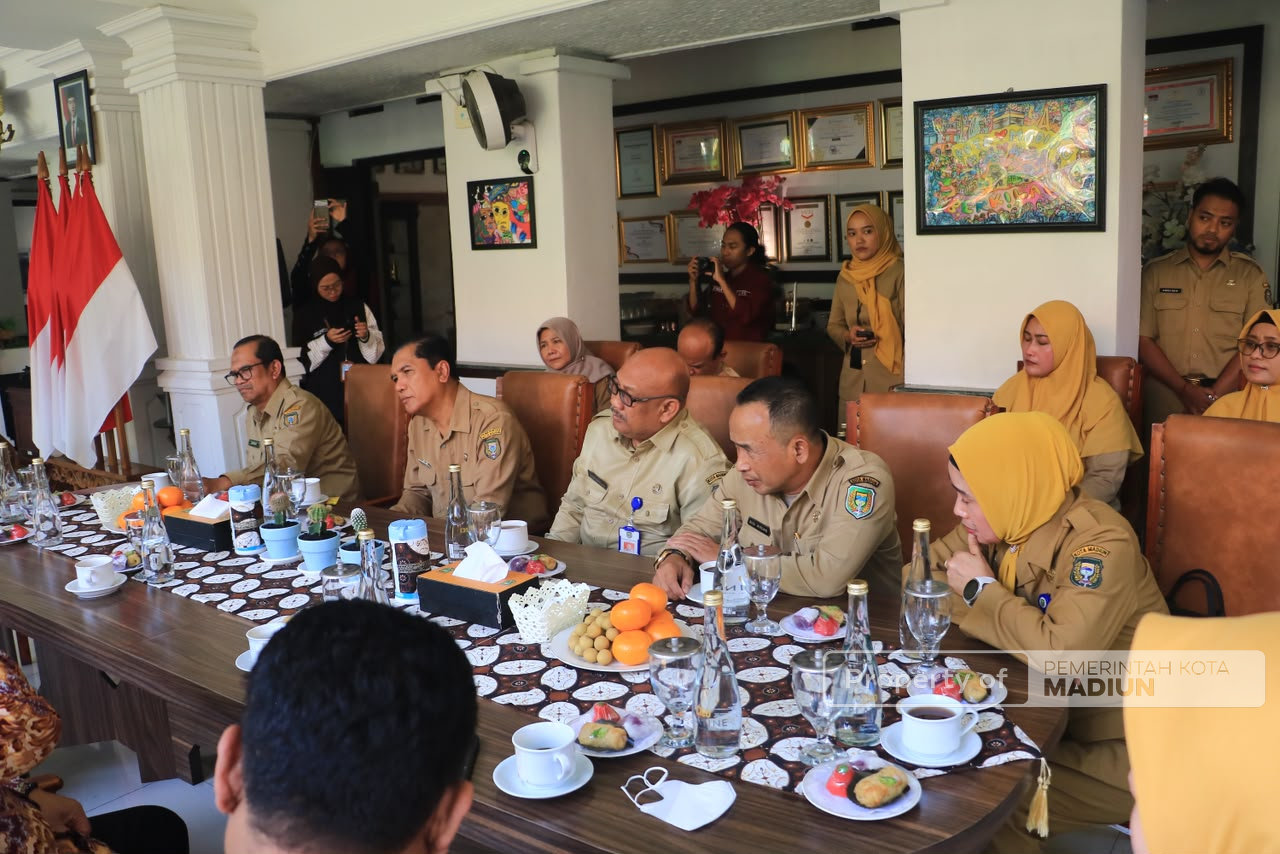 Perkuat Pembangunan dari Bawah, Plt Wali Kota Dorong Akademisi Turun ke Kelurahan
