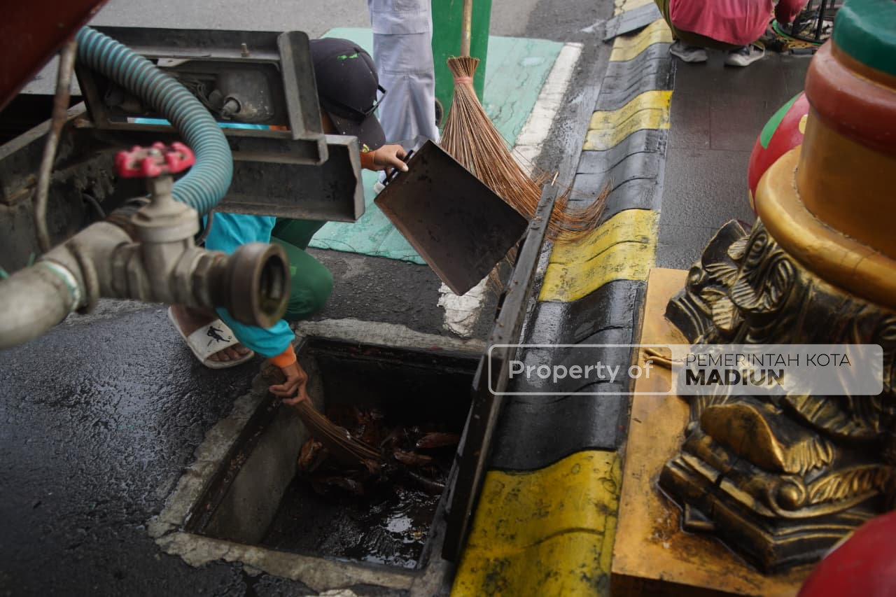 Wujudkan Kota Bersih, Wawali Pantau Kerja Bakti Jumat Pagi