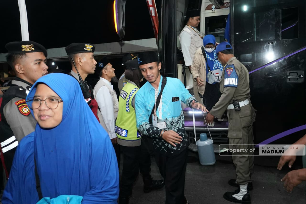 Plt Wali Kota Madiun Sambut Kepulangan 225 Jamaah Haji, Dorong Implementasi Nilai-Nilai Haji dalam Kehidupan Bermasyarakat
