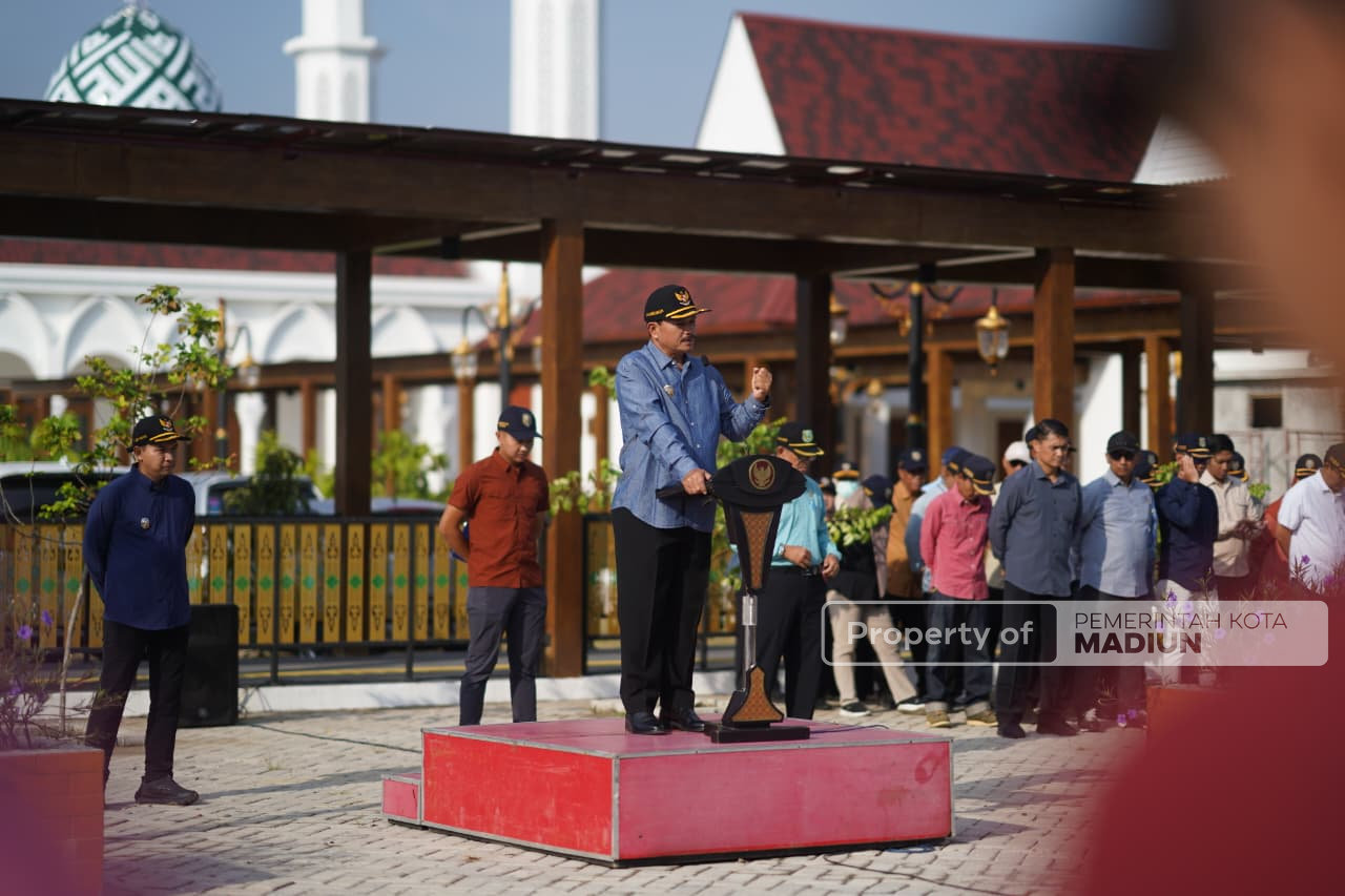 Gelar Apel Pejabat Struktural, Wali Kota Tegaskan ASN Harus Melayani Masyarakat
