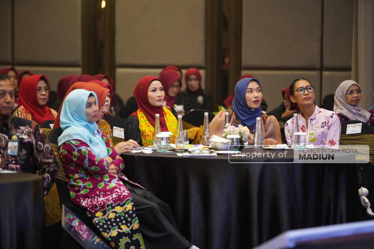 Hadiri Forum Sinergi Perempuan Bakorwil I Madiun, Wali Kota Tekankan Pentingnya Peran Perempuan untuk Kemajuan Kota