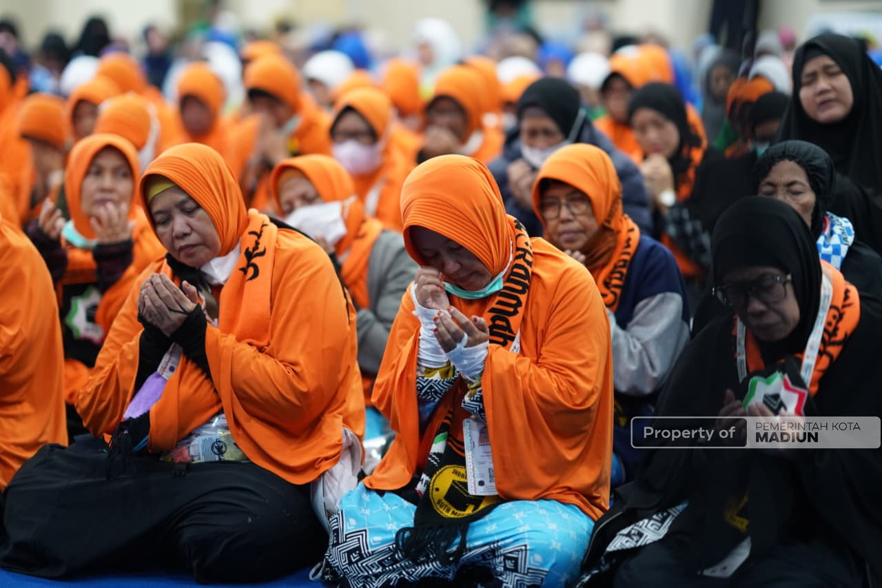 Plt Wali Kota Madiun Sambut Kepulangan 225 Jamaah Haji, Dorong Implementasi Nilai-Nilai Haji dalam Kehidupan Bermasyarakat