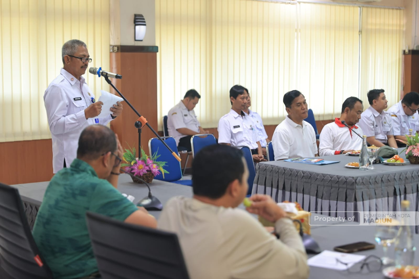 Gelar Pembinaan, Plt Wali Kota Harap Karyawan Bakesbangpol Solid dan Kompak
