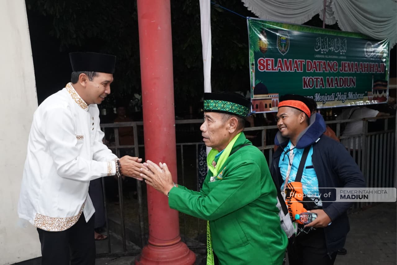 Plt Wali Kota Madiun Sambut Kepulangan 225 Jamaah Haji, Dorong Implementasi Nilai-Nilai Haji dalam Kehidupan Bermasyarakat