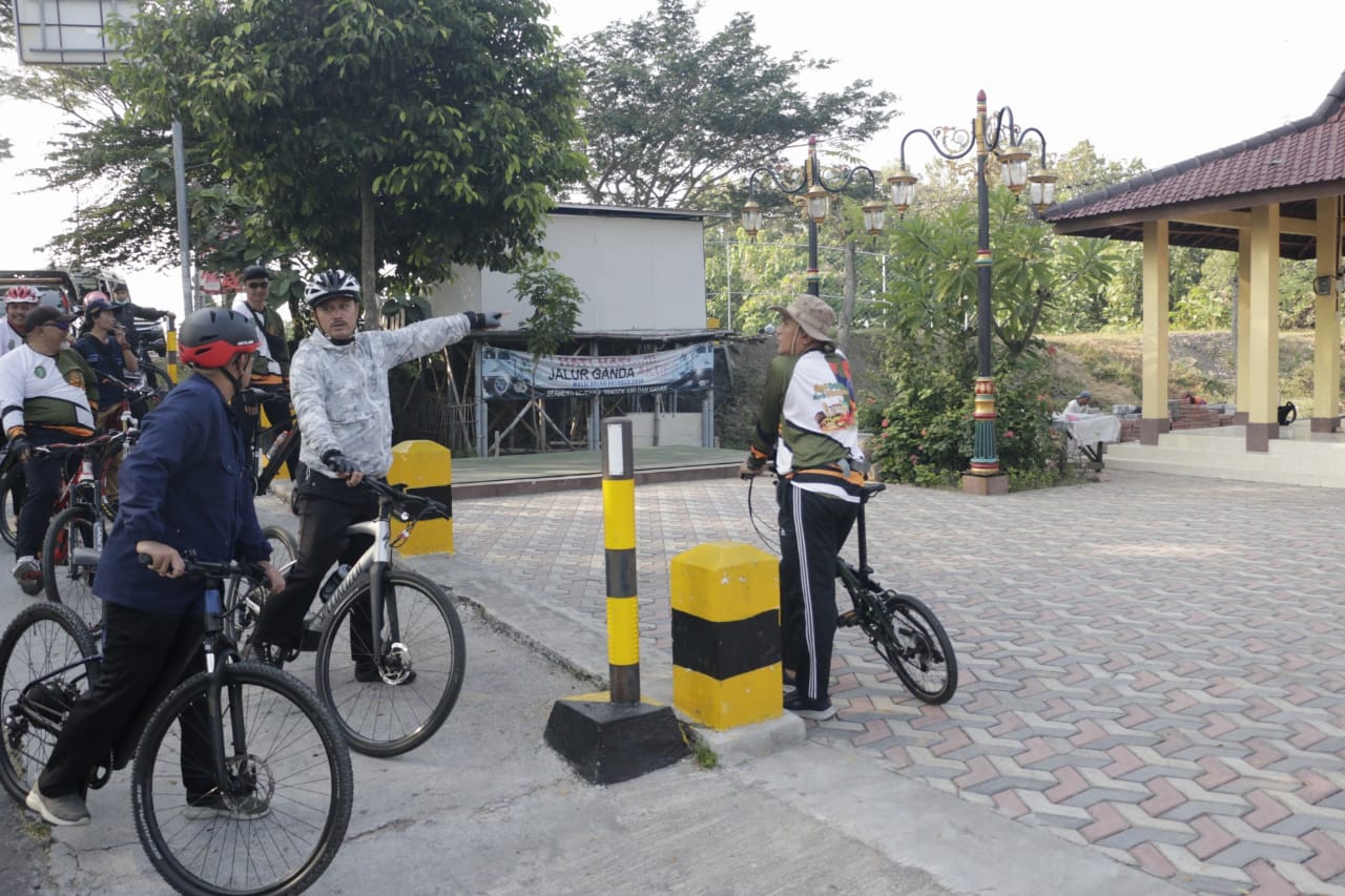 Gowes Keliling Kota, Wali Kota Cek Pembangunan Fasum Dan Sekolah
