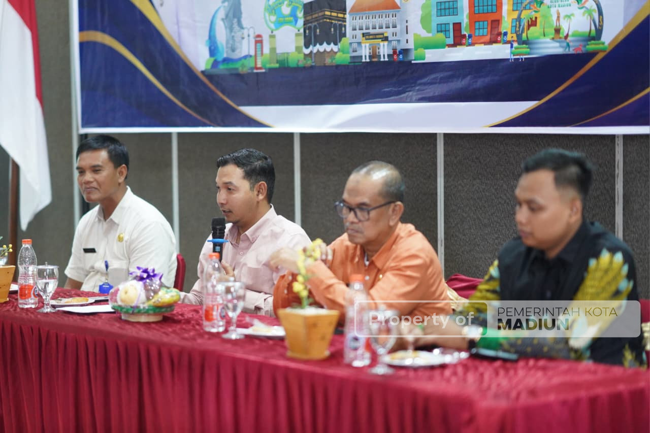 Buka Bimtek Satpol PP dan Damkar, Wakil Wali Kota Madiun Tekankan Pelayanan bagi Masyarakat