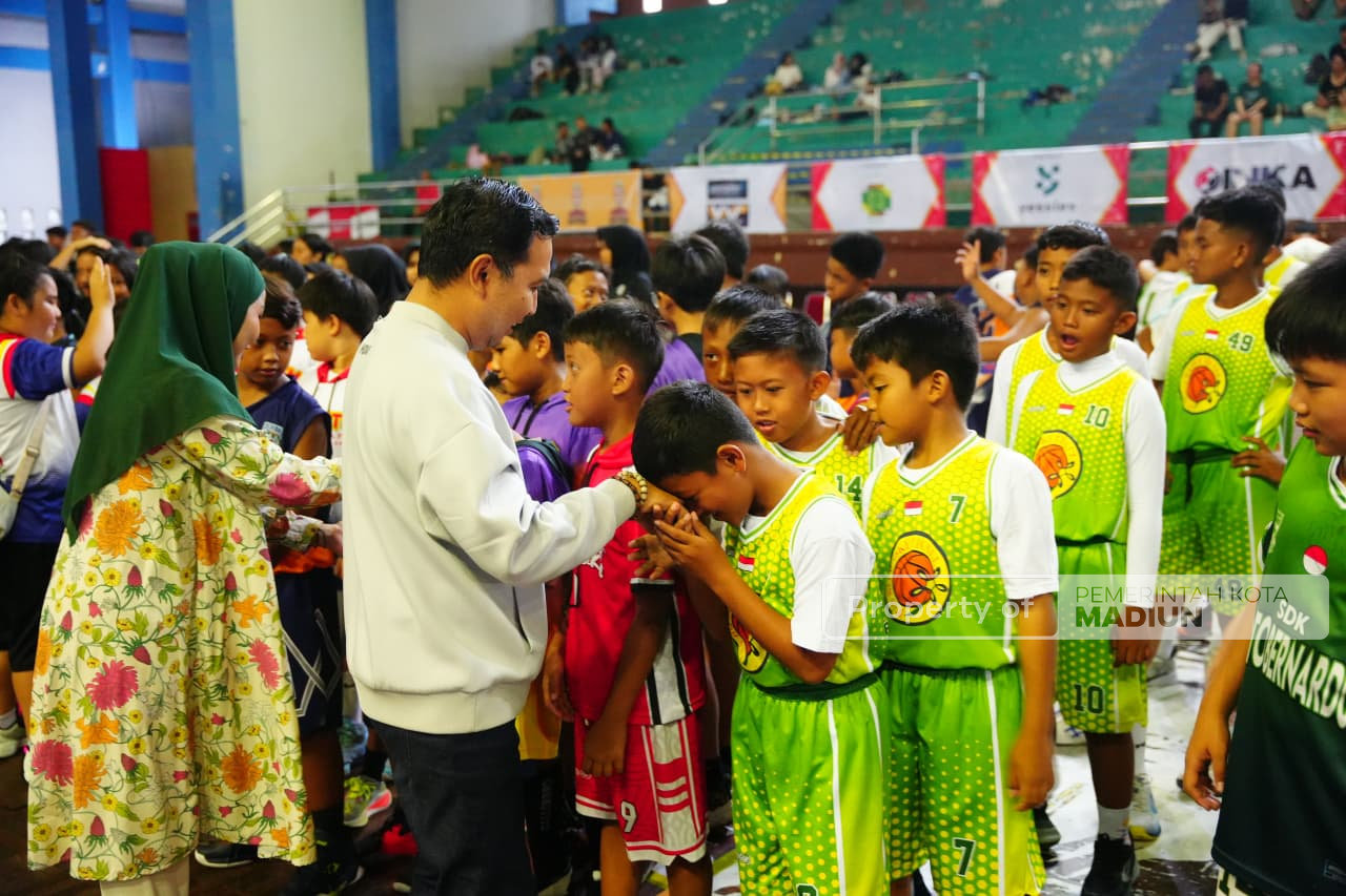 Buka Wilis Basketball Competition Ke-4, Wawali Beri Harap Prestasi Olahraga Kian Meningkat