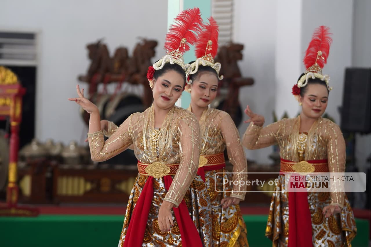Hadiri Rakerwil BEM-SI Jawa Timur, Wagub Emil: Pemerintah Selalu Terbuka Mendengarkan Suara Mahasiswa