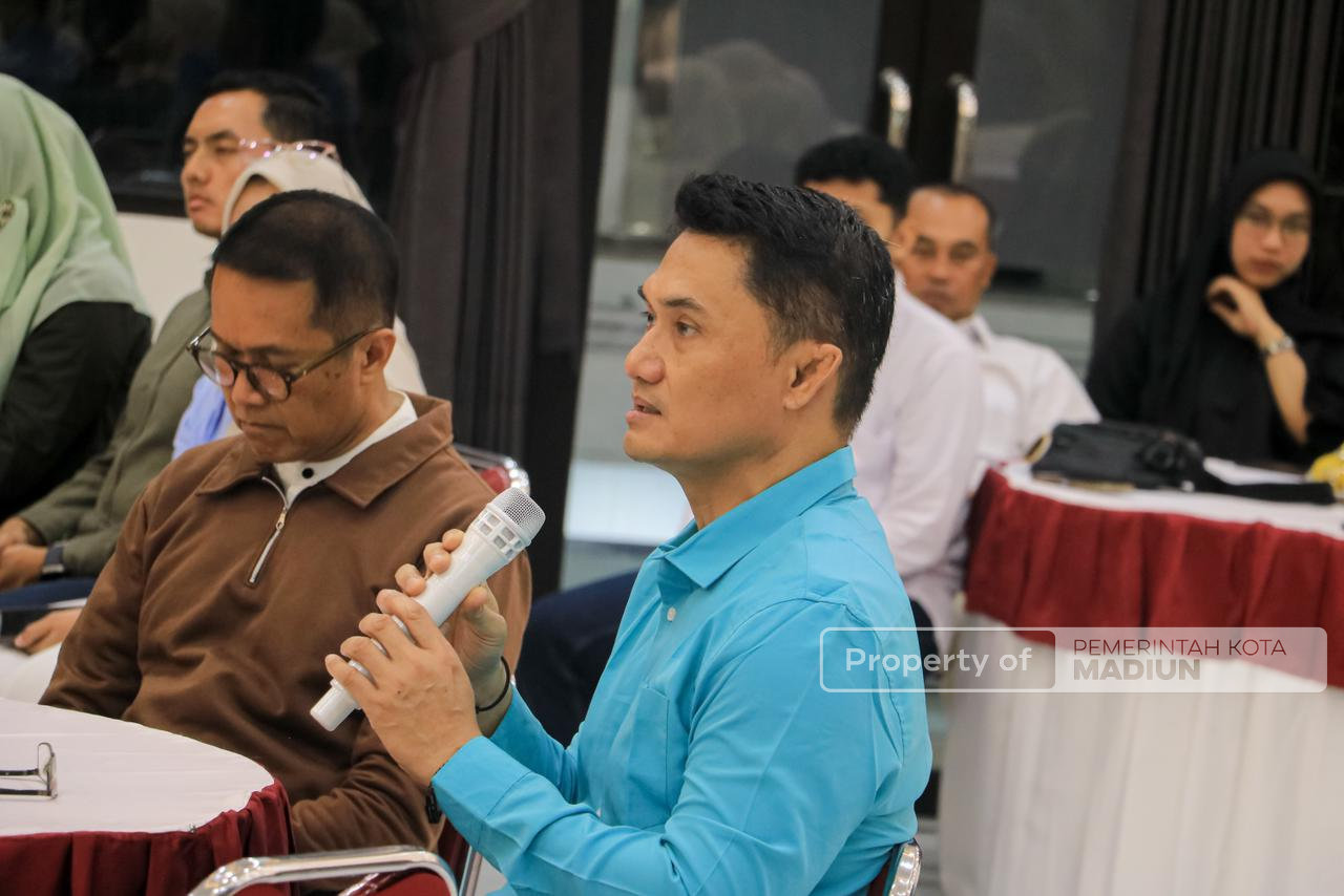 Evaluasi Capaian Kinerja Dispendukcapil, Wali Kota Madiun Tekankan Pentingnya Pelayanan Publik