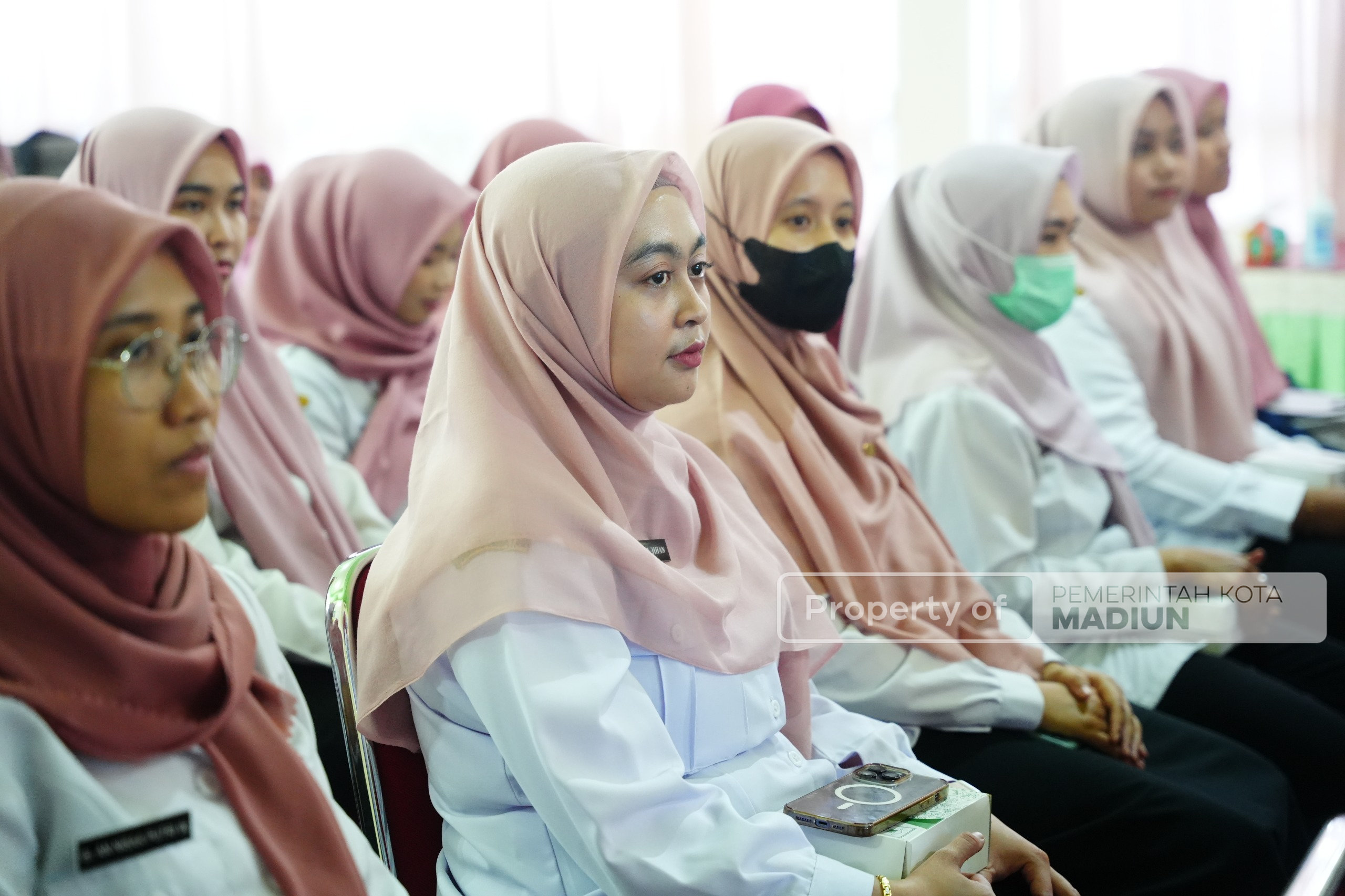 Beri Pembinaan Pegawai Puskesmas Manguharjo, Wali Kota Tekankan Kesehatan Mental dan Profesionalisme di Tempat Kerja