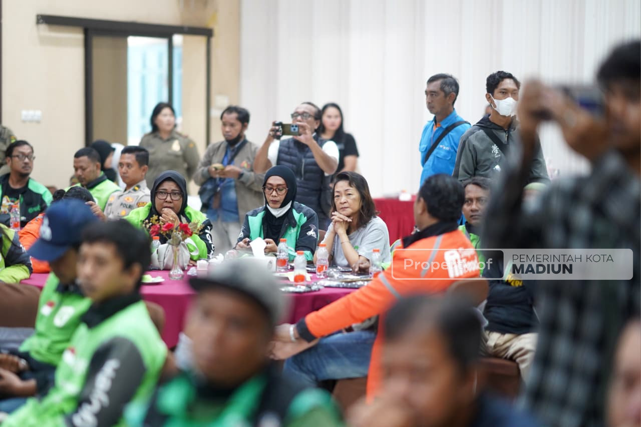Sosialisasi Peraturan Pengawas BKC Ilegal, Wali Kota Madiun Tekankan Peran Ojek Online dalam Pemberantasan Rokok Ilegal