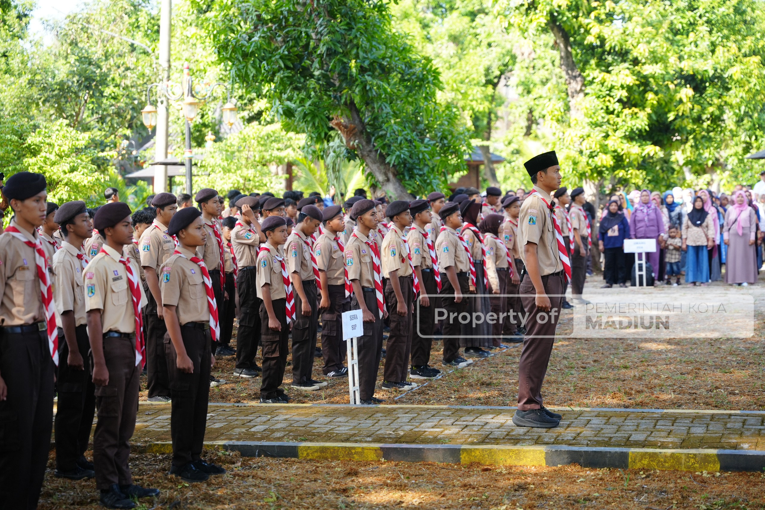 Tanamkan Nasionalisme dan Taat Hukum, Ratusan Siswa Dapat Pembinaan Karakter di Ngrowo Bening