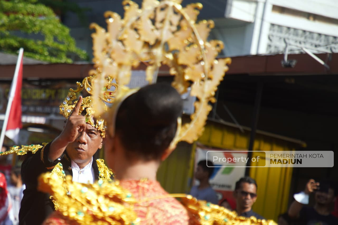 Pawai Budaya Kelurahan Kejuron Semarak, Wali Kota Maidi Tekankan Kekompakan sebagai Kekuatan Kota Pendekar