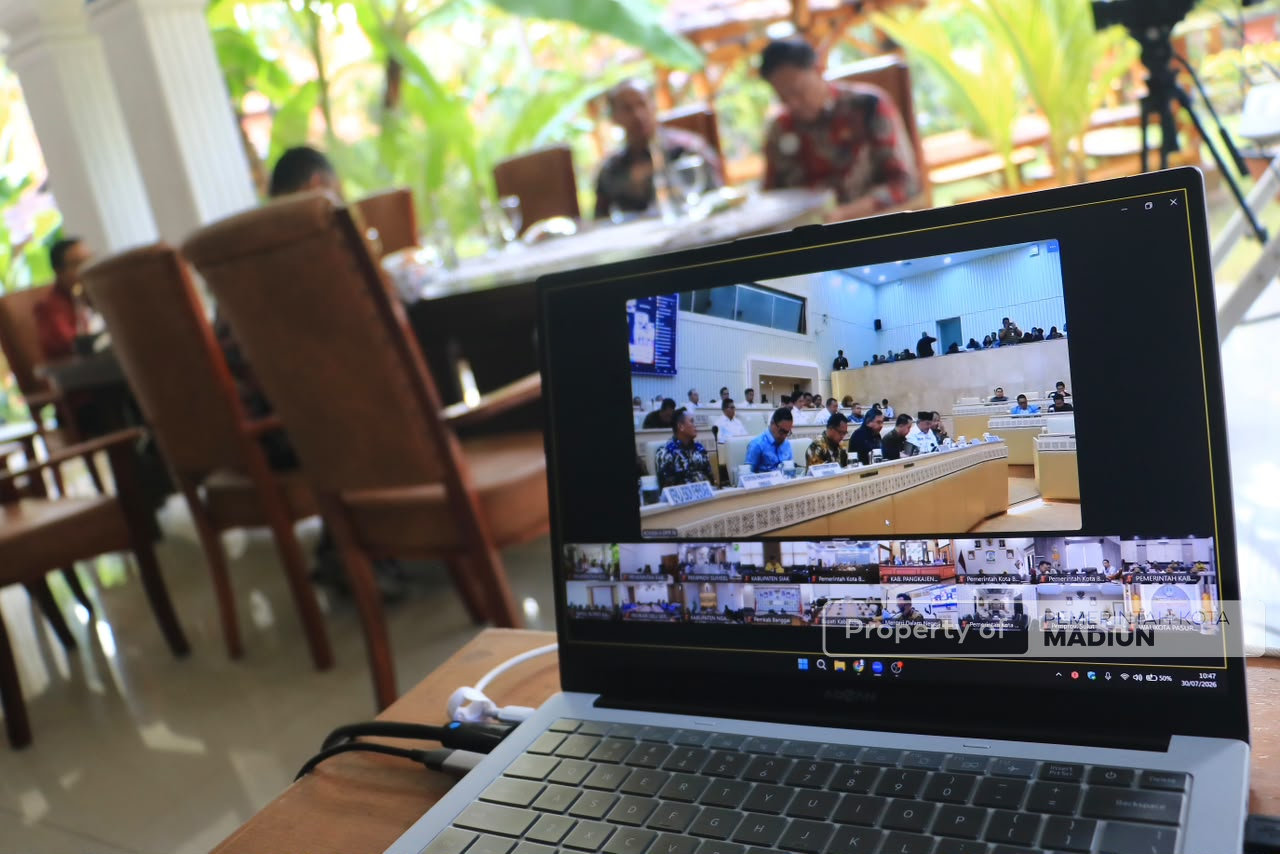 Hadiri Raker dan RDPU Komisi II DPR RI, PIt Wali Kota Pastikan Program Prioritas Tetap Berjalan