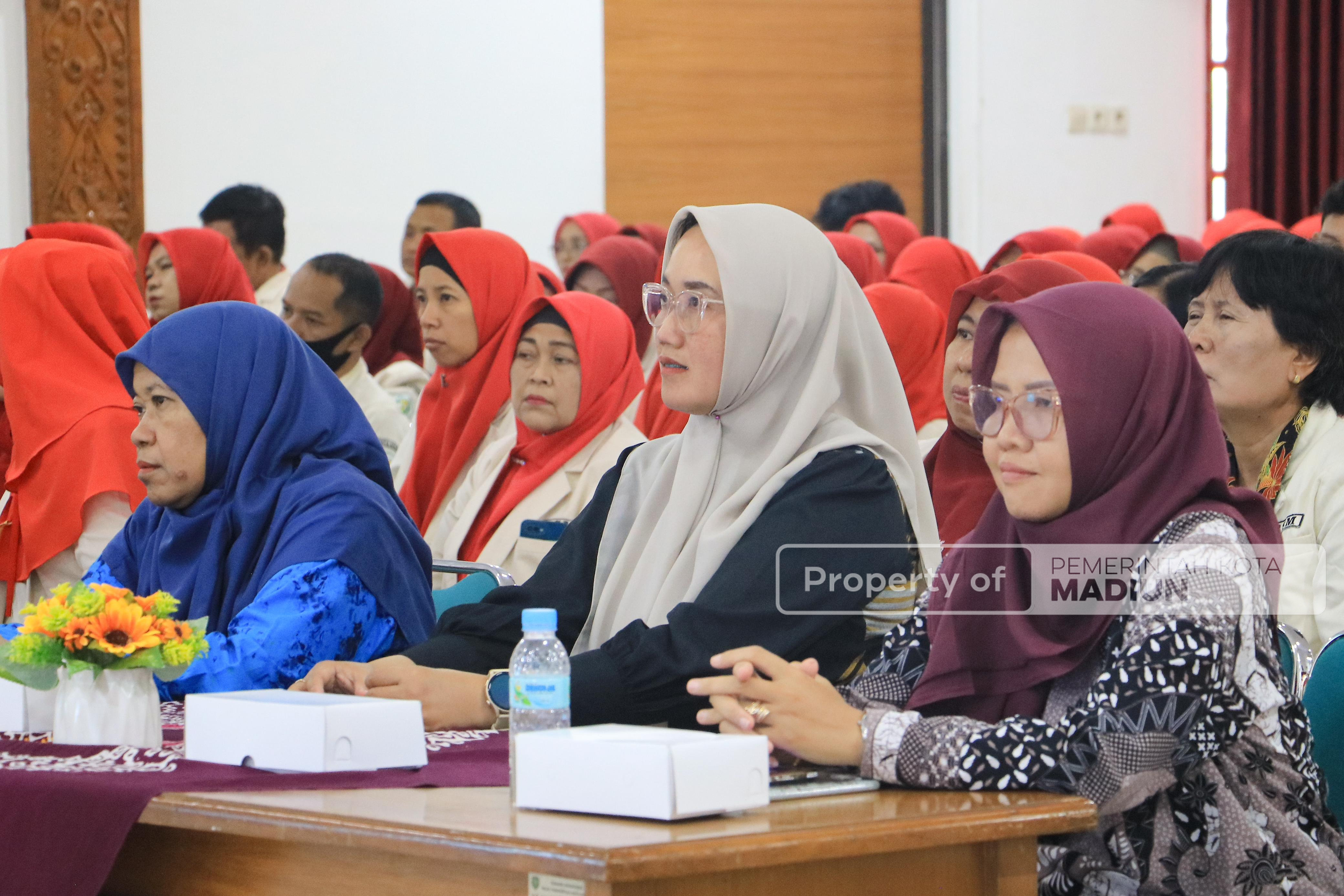 Beri Pembinaan PSM, Wali Kota Tekankan Peningkatan Layanan Sosial