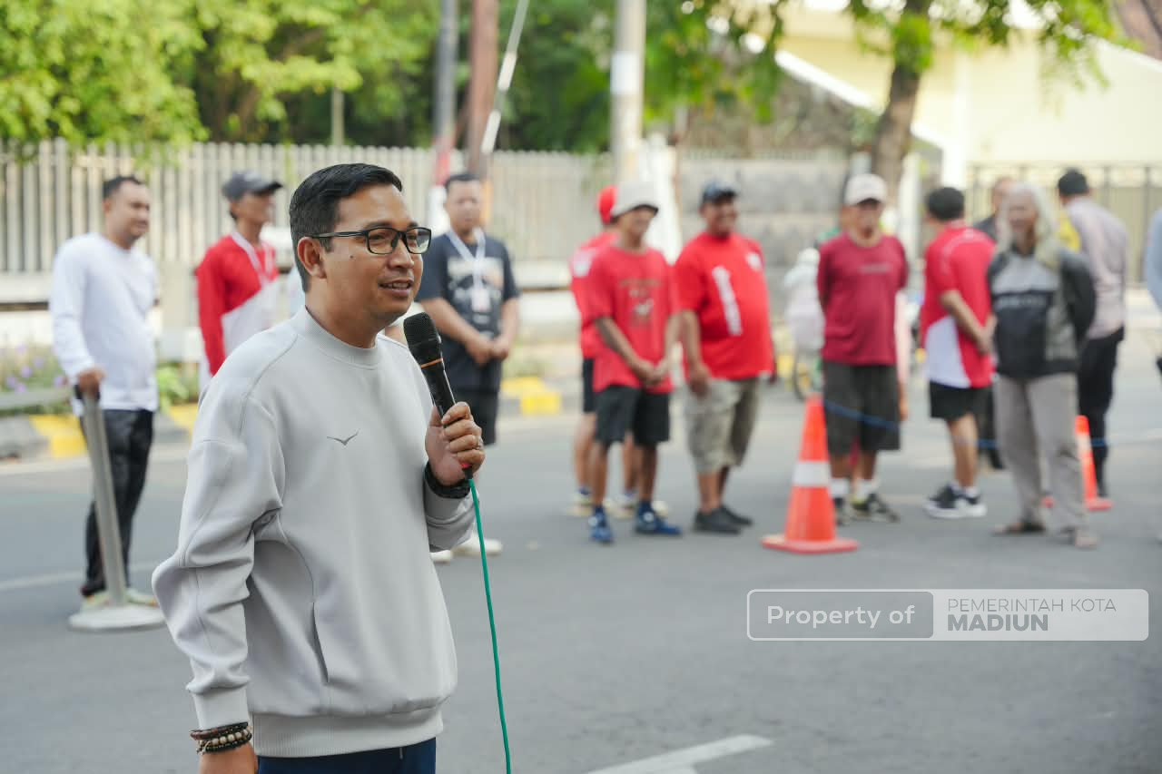 Turut Semarakkan HUT Kemerdekaan, RW 7 Kelurahan Kejuron Gelar Senam Sehat dan Lomba Yel-Yel