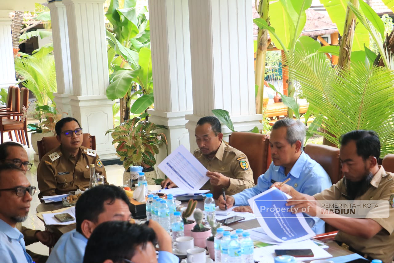 Dorong Perumda Tirta Taman Sari Lebih Profesional, Plt Wali Kota Tekankan Fokus pada Pelayanan