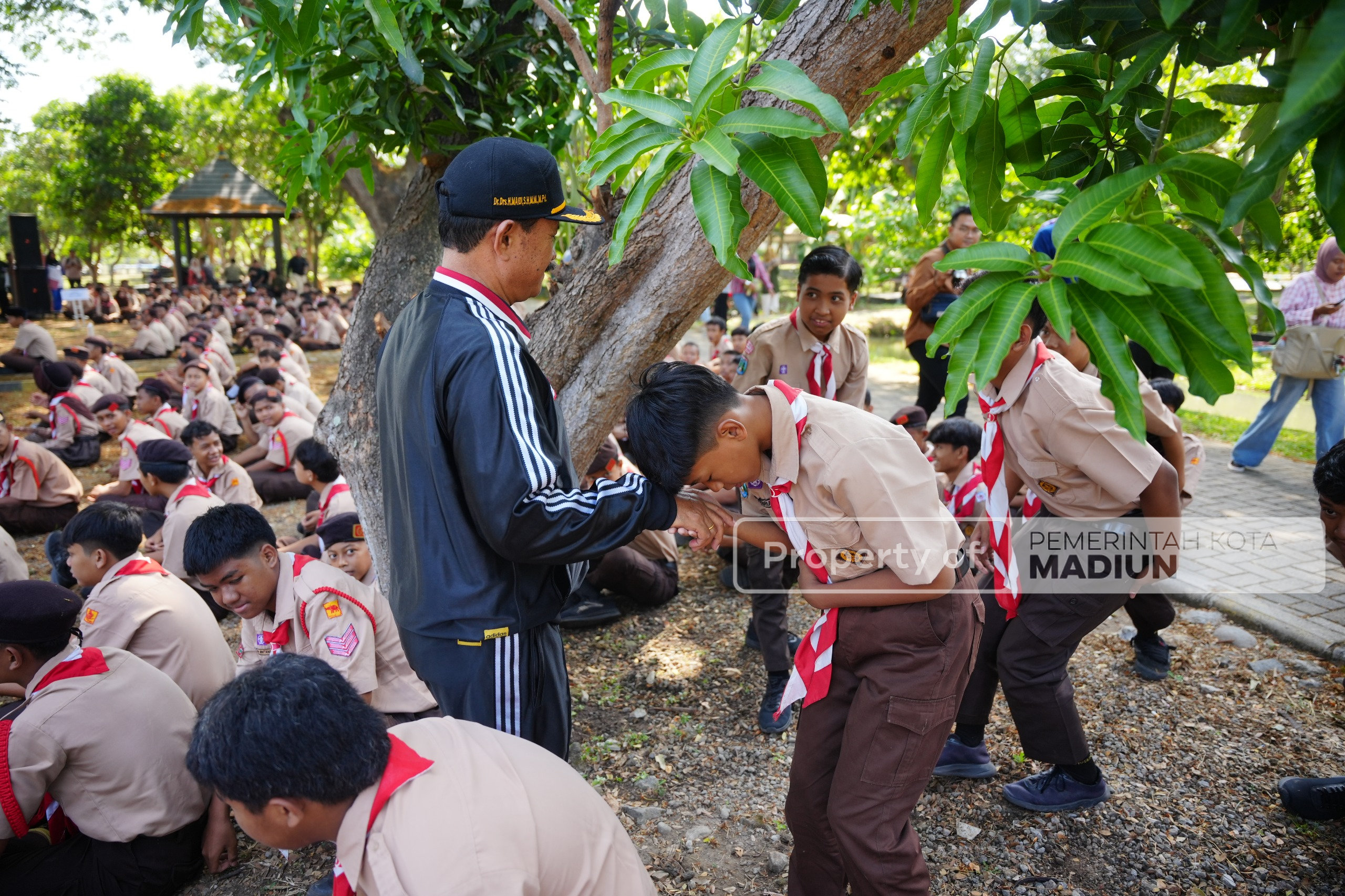 Tanamkan Nasionalisme dan Taat Hukum, Ratusan Siswa Dapat Pembinaan Karakter di Ngrowo Bening