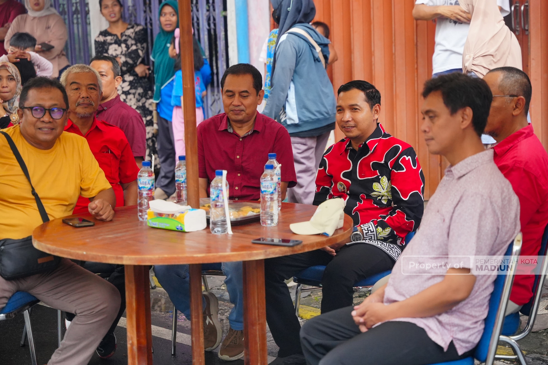 Bazar Imlek Barito Resmi Dibuka, Plt Wali Kota Madiun Dorong Kawasan Pecinan Jadi Destinasi Wisata Kuliner